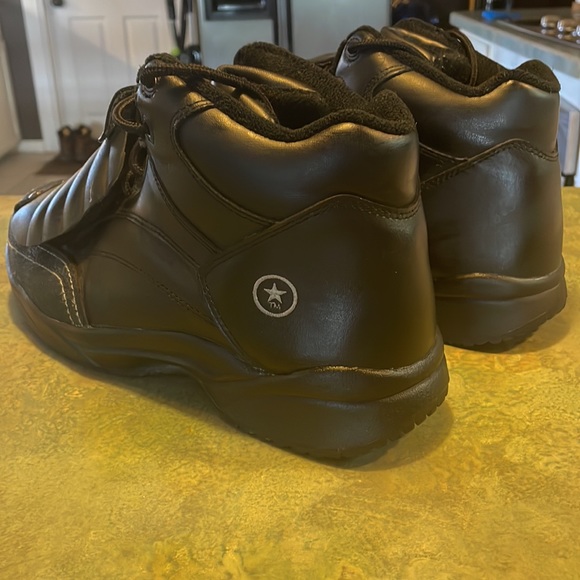 Converse composite toe with full top composite guards add some style to work! - Picture 4 of 4